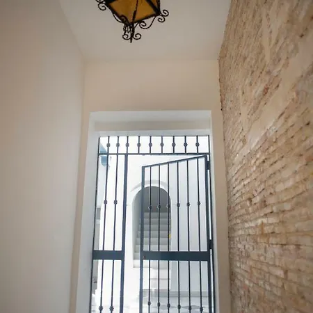 Acogedor Y Luminoso Apartamento * Cádiz